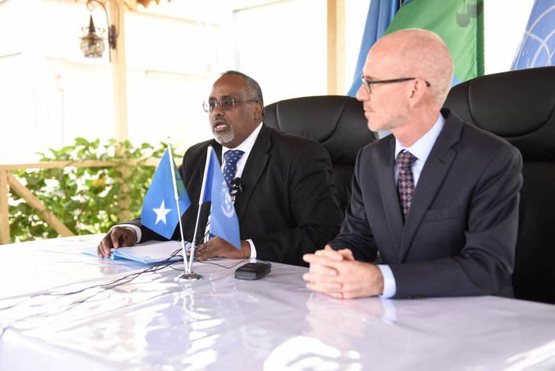 The President of HirShabelle state, Mohamed Abdi Ware and the UN envoy to Somalia, James Swan, address journalists at the end of a closed-door meeting in Jowhar, Somalia, on 17 July 2019. UN Photo / Raymond Baguma