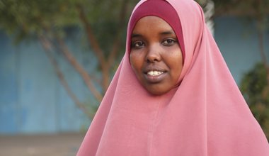 Amina Abdi Ali is one of the founders of the program Bar Ama Baro (Teach or Learn), based in Kismaayo. The program aims to ensure women both young and old have access to formal education.
